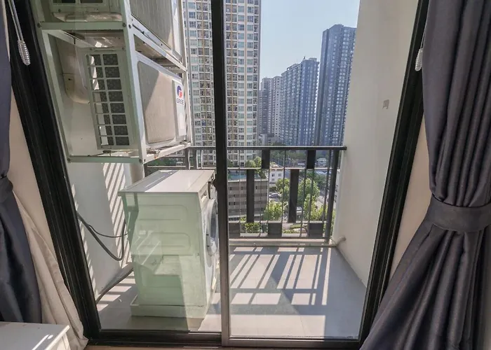Luxury Onnutbtse9 40sqmt Netflix & Bts& Pool & Gym Yl *