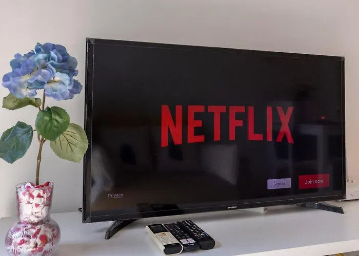 شقة Luxury Onnutbtse9 40sqmt Netflix & Bts& Pool & Gym Yl