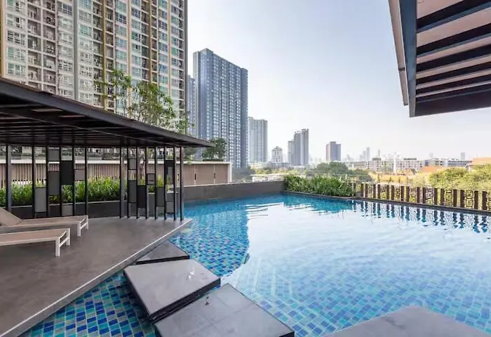 Luxury Onnutbtse9 40sqmt Netflix & Bts& Pool & Gym Yl شقة *