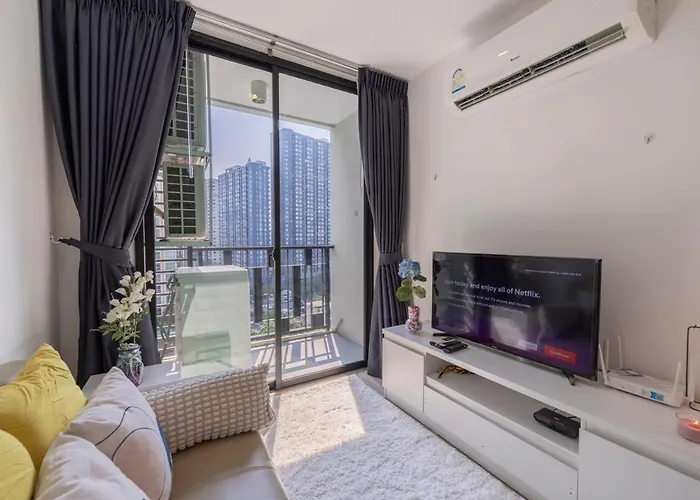Luxury Onnutbtse9 40sqmt Netflix & Bts& Pool & Gym Yl شقة